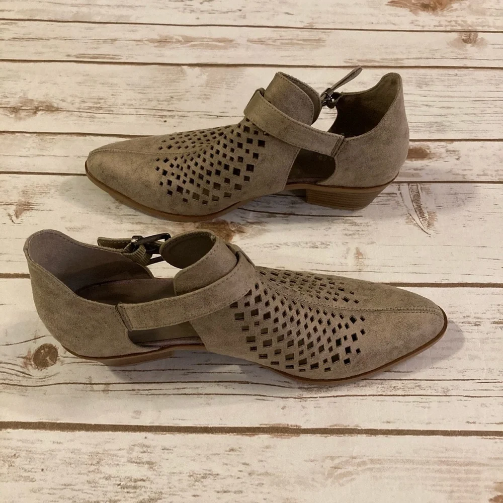 Roebuck & Co Tara Taupe Laser Cut Ankle Booties 8